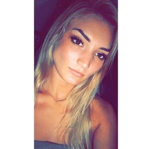 Meet your Posher, Jenny